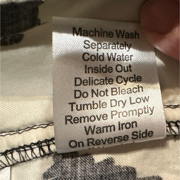 CAbi Women’s Skirt Size 8 Flare Boho Embroidered Stitch Black White 937 - Picture 11 of 14